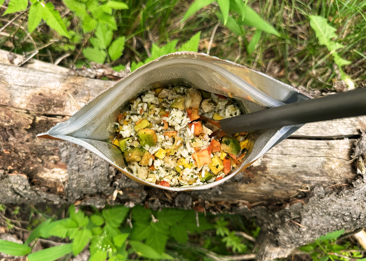 FOUNDATION Outdoors Lime Chicken with Avocado, Mango Salsa Meal