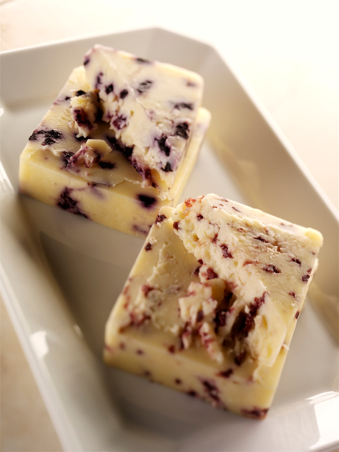 Blueberry Infused Cheddar