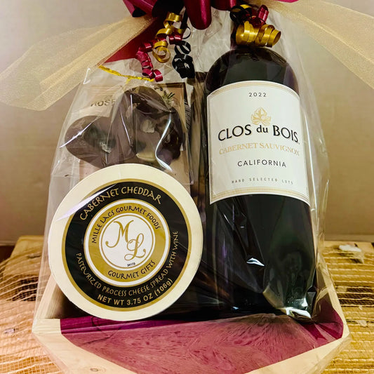 Jenny's Small Wine Gift Basket - Cheese & Gourmet Snacks