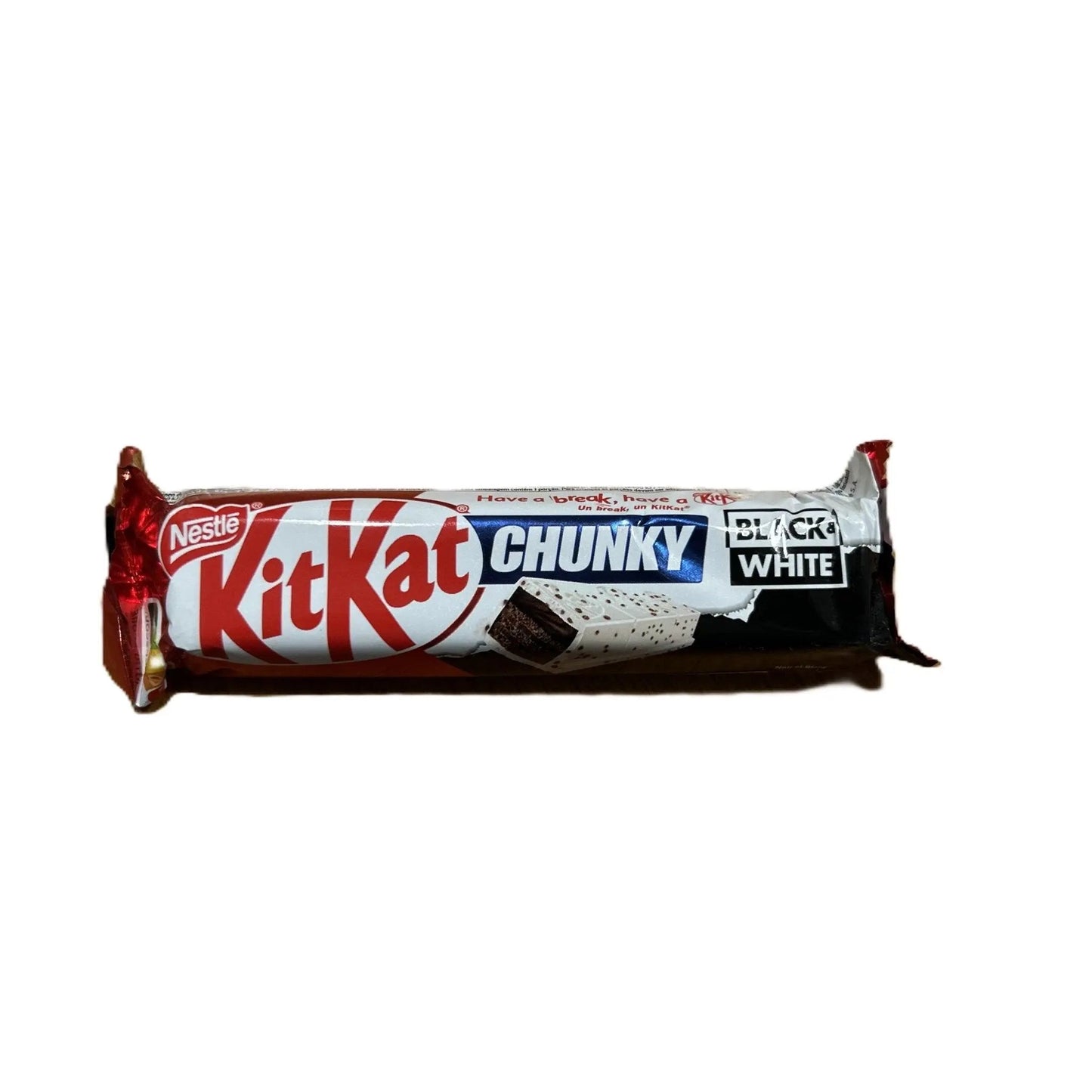 KitKat Black & White – Dark & White Chocolate Wafer Bar 41.5g (France)