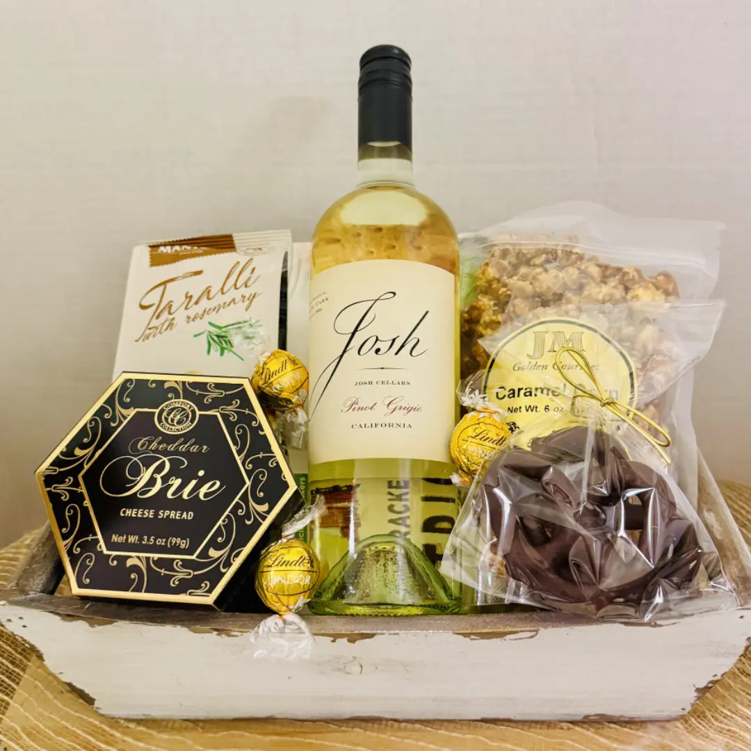 Jenny's Medium Wine Gift Basket with Cheese & Gourmet Snacks