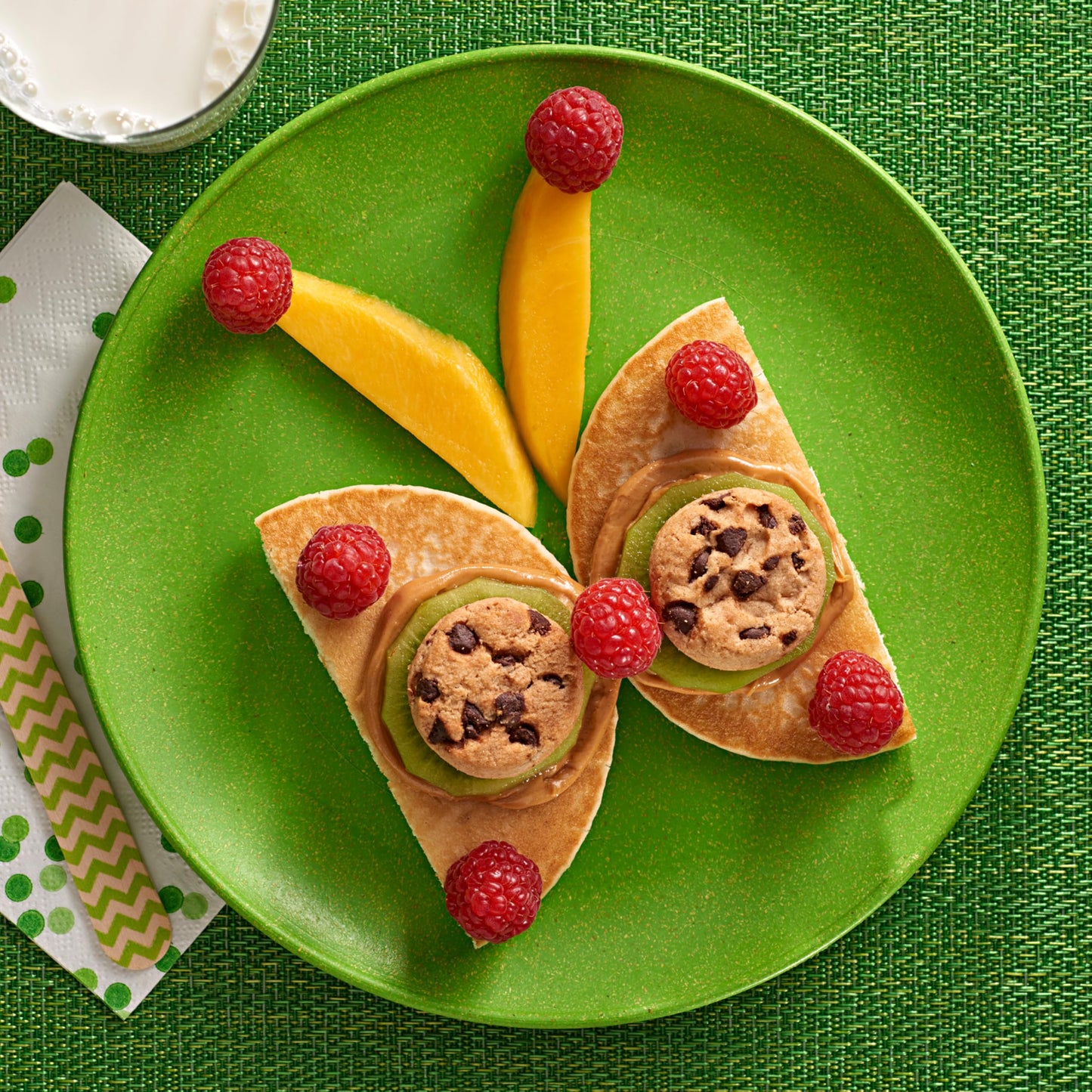 Nabisco Team Favorites Variety Pack, OREO Mini, CHIPS AHOY! Mini, Teddy Grahams Honey & Barnum's Animal Crackers, School Snacks, 30 Snack Packs