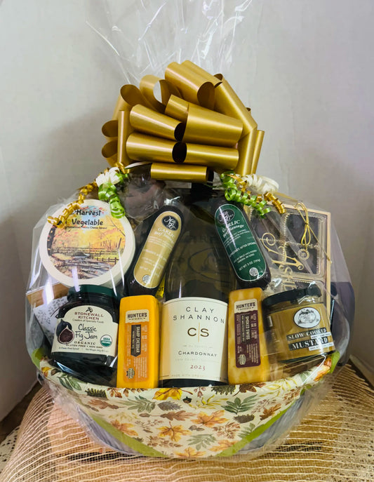Jenny's XL Wine Gift Basket - Cheese & Gourmet Treats