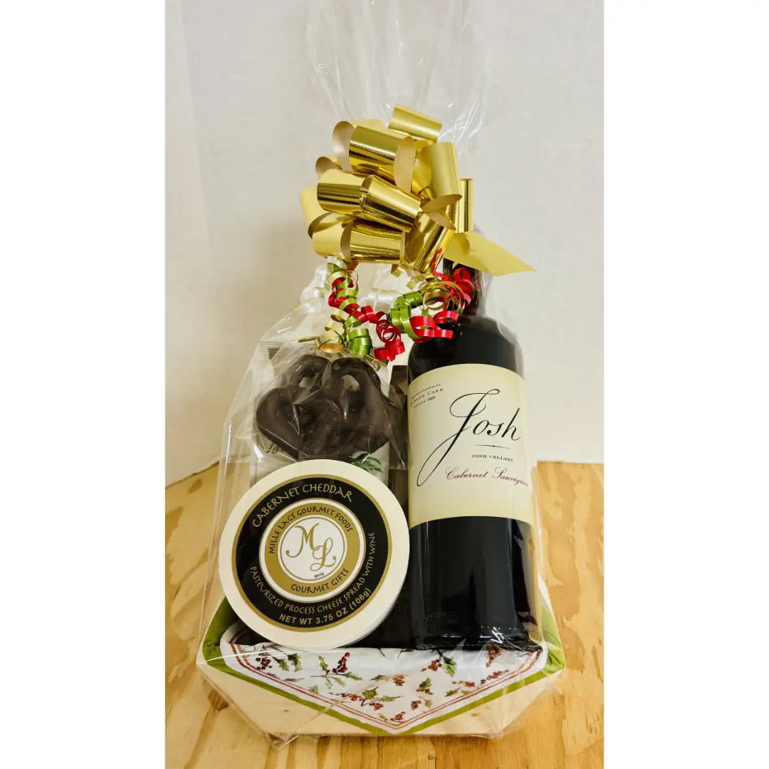 Jenny's Small Wine Gift Basket - Cheese & Gourmet Snacks